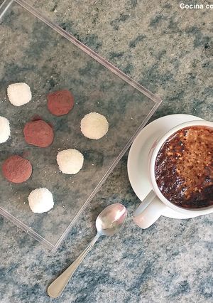 Una foto de Trufas de Coco con 2 ingredientes