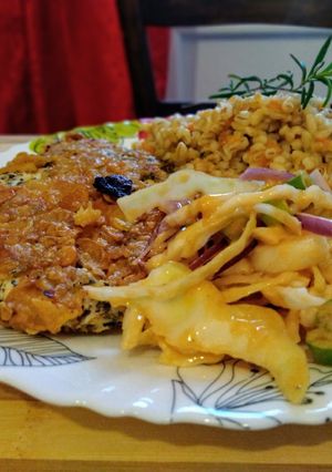 Zöldséges gersli újragondolt rántott hússal, káposztasalátával 🥗 recept fotója