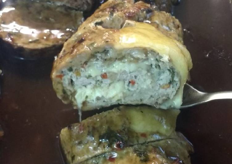 Rocambole de pernil suíno recheado de mussarela e vinho tinto -
Tudogosreceitas