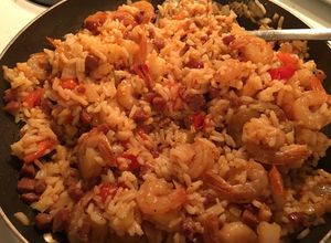 Una foto de Arroz con camarones estilo creole o a la criolla