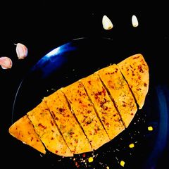 A picture of #HCC#post_3#Dish_Name_Cheesy_Garlic_Bread.