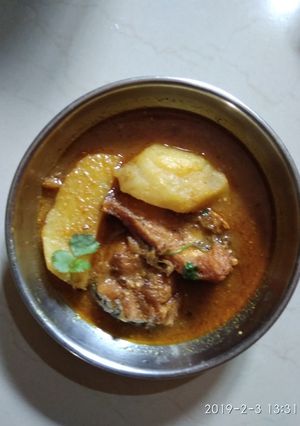 A picture of Fish curry.