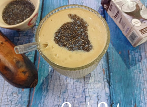A picture of 2 minutes Red Banana Smoothie with Chia.