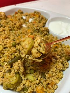 صورة لوصفة برغل بالدجاج والخضار صحي