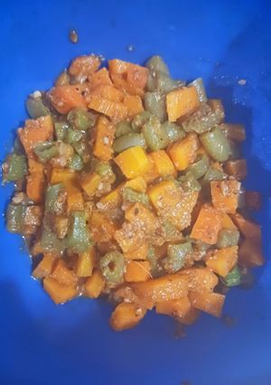 A picture of Carrot and French beans.