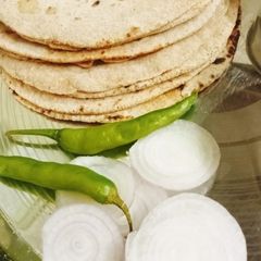 A picture of Phulka (roti).