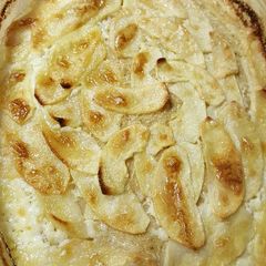 A picture of Wacky Apple Cake.
