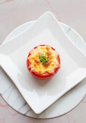 Foto de Tomate Recheado Com Queijo Minas