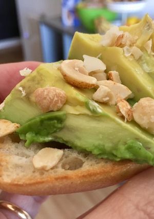 Foto principal de Tosta crunchy de aguacate
