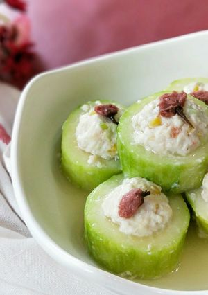 大黃瓜鑲蝦仁豆腐 的食譜成品照片