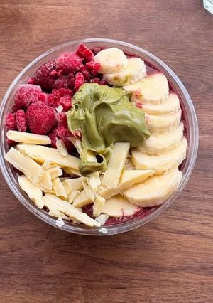 A picture of Pistachio Açai Bowl.