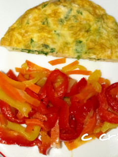 Una foto de Tortilla de ajo y perejil