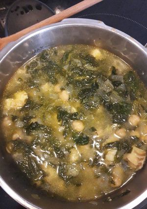 Foto principal de Garbanzos con espinacas y bacalao para noches de fiesta;)