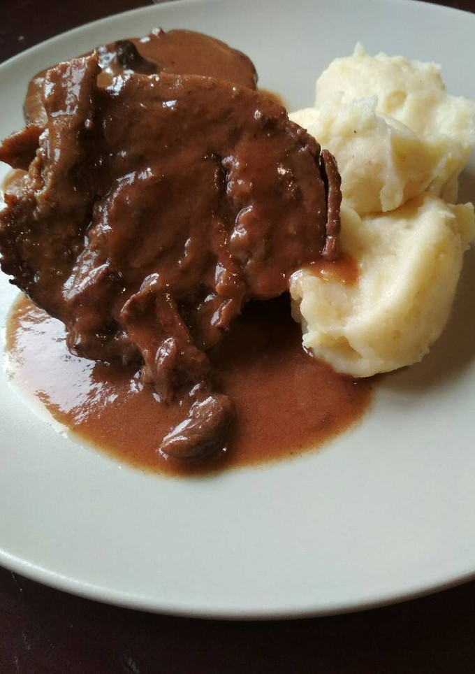 Una foto de Redondo de ternera con salsa de uvas