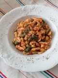 Spatzle bicolore alla pizzaiola