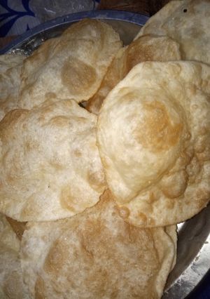 লুচি (luchi recipe in bengali) রেসিপির প্রধান ছবি