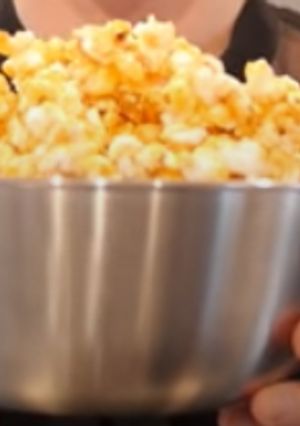 A picture of Caramel popcorn 🍿.