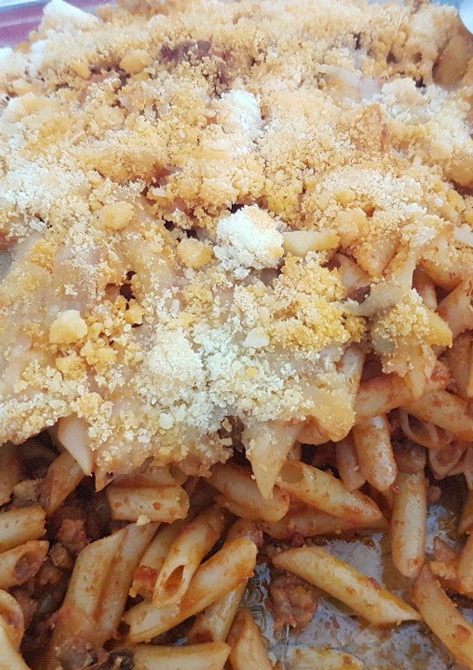 Una foto de Macarrones con carne y camagroc 🍄🍄