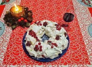 Foto di Corona di pavlova al ribes rosso