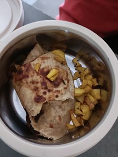 सुखे आलू (sukhe aloo recipe in Hindi) रेसिपी मुख्य फोटो