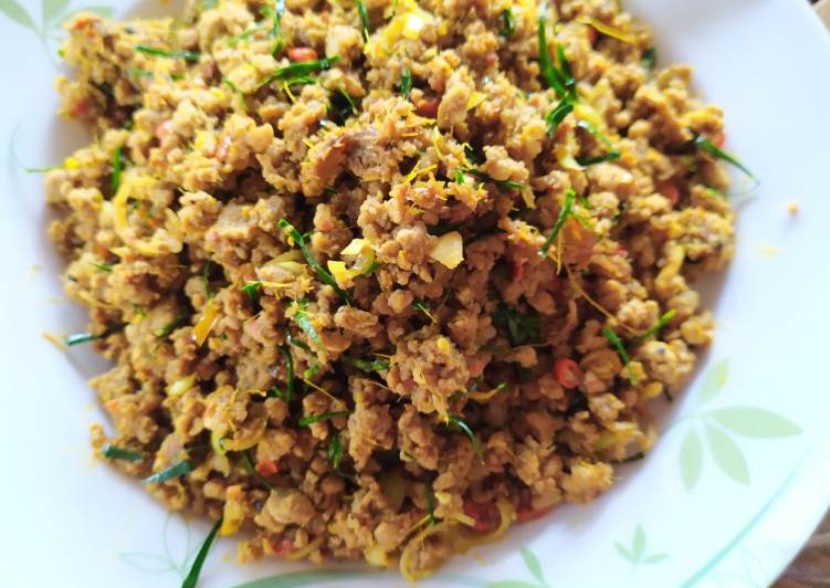 คั่วกลิ้งหมู สูตรพริกแกงสำเร็จ