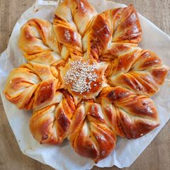 A picture of Star Pull apart bread.