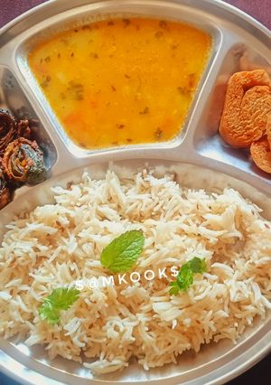 A picture of Panchmel Dal or Panchratna Dal and Jeera Rice.