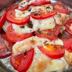 A picture of Baked Chicken Caprese Salad.