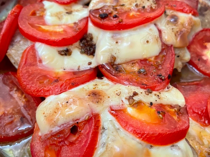 Easy Steps to Make Baked Chicken Caprese Salad the Delicious Tasty