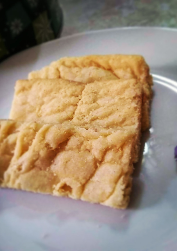 Una foto de Shortbread con almendra