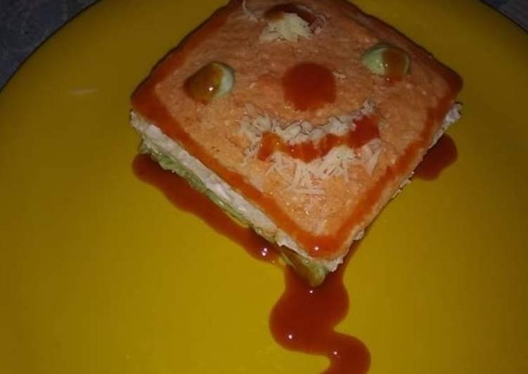 Steps to Make Favorite Tri Colour Sandwich