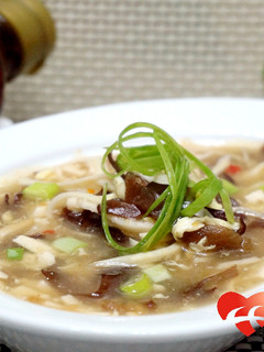 【料亭和露】酸辣湯 的食譜成品照片