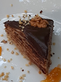 Zserbó palacsintatorta recept fotója