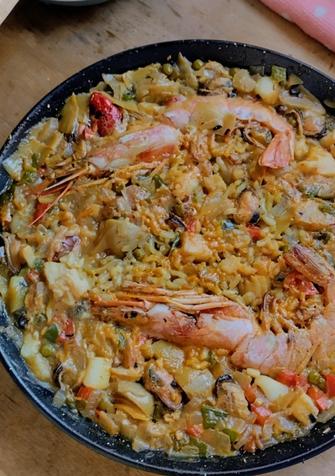 Una foto de Paella con lo que queda!