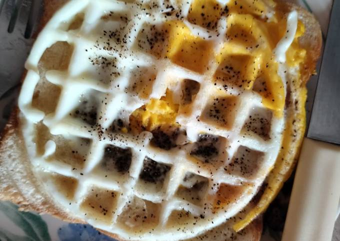 Waffles egg sandwich