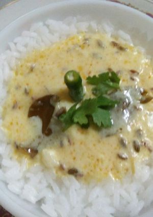 A picture of Kadhi Chawal.