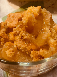 A picture of Apple dump cake.
