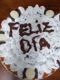 Una foto de Torta de dulce de leche(para el Día del Padre)