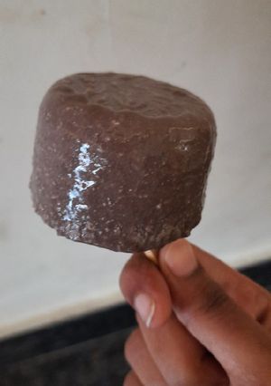 ஓரியோ ஐஸ் ஸ்டிக் செய்முறை முக்கிய புகைப்படம்