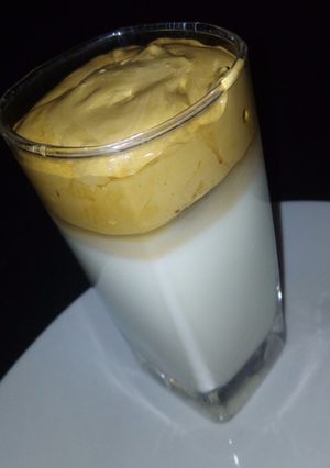 A picture of Dalgona Coffee.