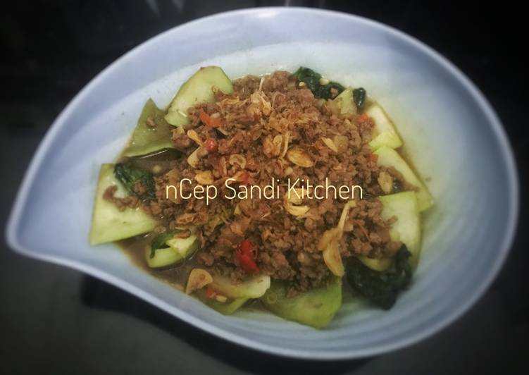 Resep Tumis Bok Choy Daging Cincang Bumbu Serai, Lezat