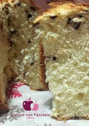 Foto di Panettone veloce con gocce di cioccolato