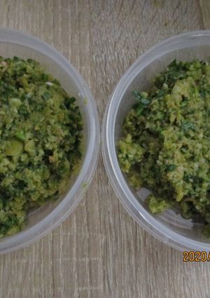 Olívabogyókrém fokhagymával, petrezselyemmel recept fotója