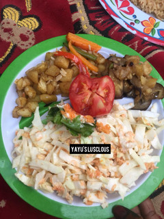 Coleslaw da dankali me kaza ainihin hoton girkin