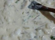 Una foto de crema de champignon