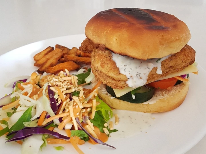 Langkah Mudah untuk Menyiapkan Resep 105. Chicken Burger (Canada) yang Lezat Sekali Anti Ribet, Uenak Banget