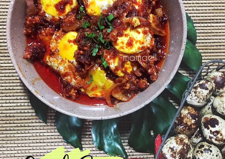 Quail Eggs with Spicy Chilli Paste