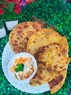 मूली के परांठे (Mooli ke parathe recipe in Hindi) रेसिपी मुख्य फोटो