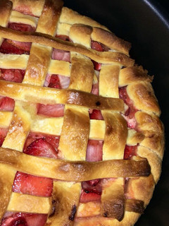 A picture of Strawberry key lime pie.
