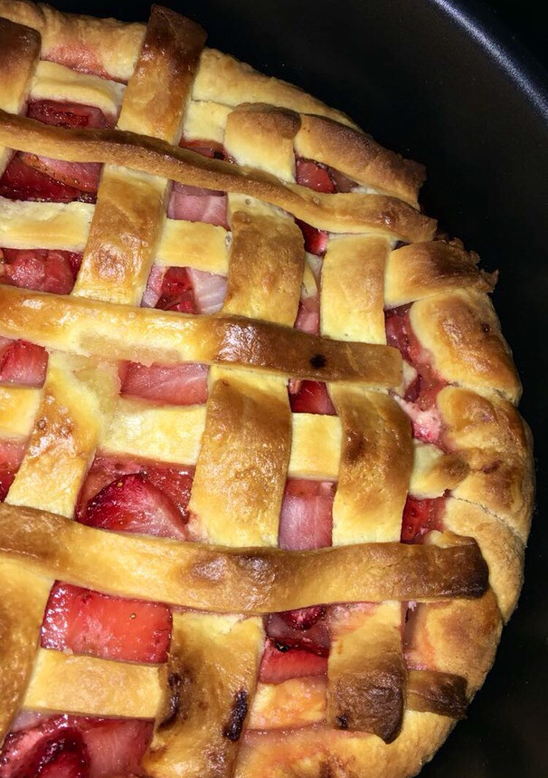 A picture of Strawberry key lime pie.